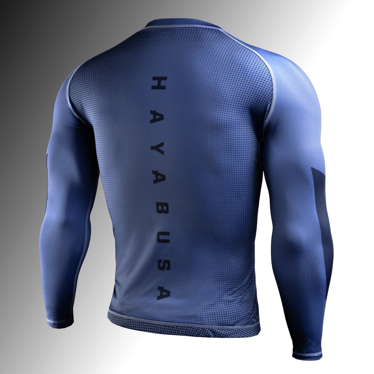 Zadní pohled na Hayabusa blue rashguard, ergonomický design pro naprostou mobilitu