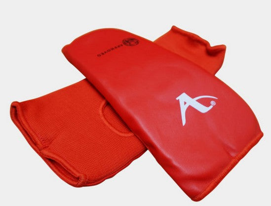 Guantines de Karate Arawaza WUKF | Protecciones Profesionales Shobu Ippon